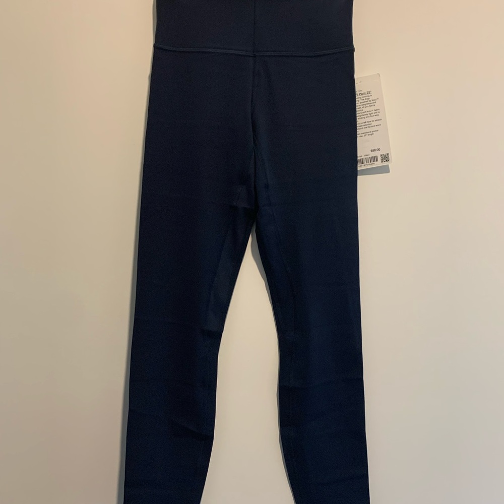 BNWT Lululemon Align HR True Navy size 4